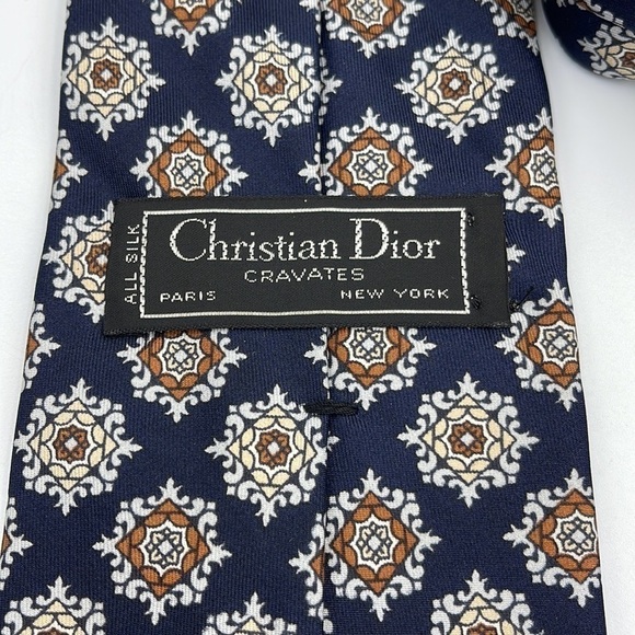 VTG Christian Dior 100% Silk tie - Picture 5 of 7